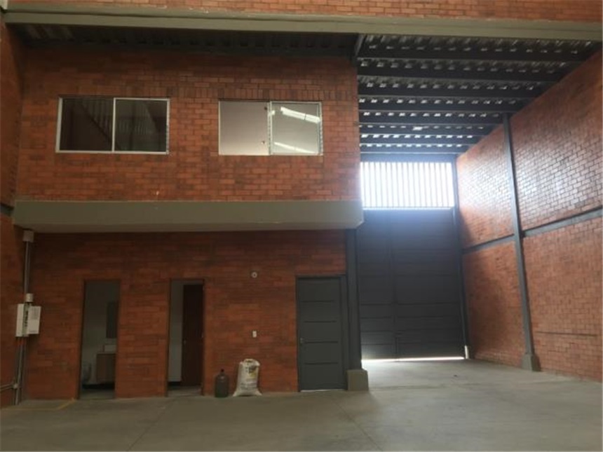 Bodega en arriendo en Acopi, Yumbo, 585 m² · foto 16 de 24
