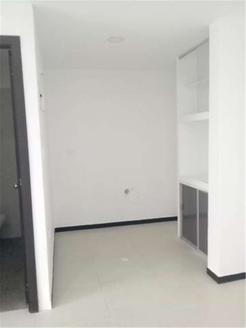 Local en Arriendo - Vista 4