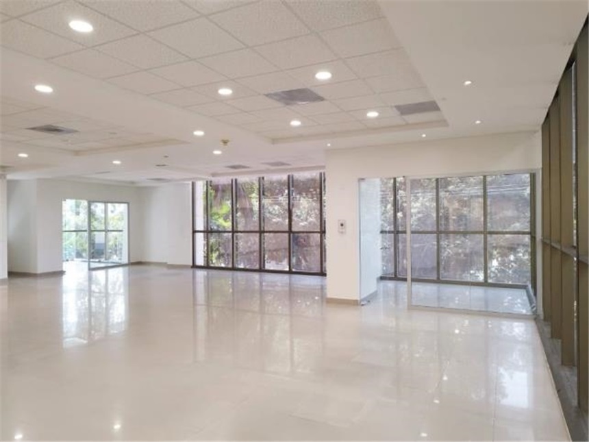 Oficina en arriendo en Milla De Oro, Medellín, 419 m² · foto 9 de 19