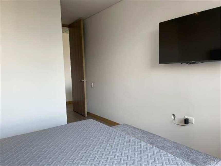 Apartamento en arriendo en Loma De Los Gonzalez, Medellín · foto 10 de 13