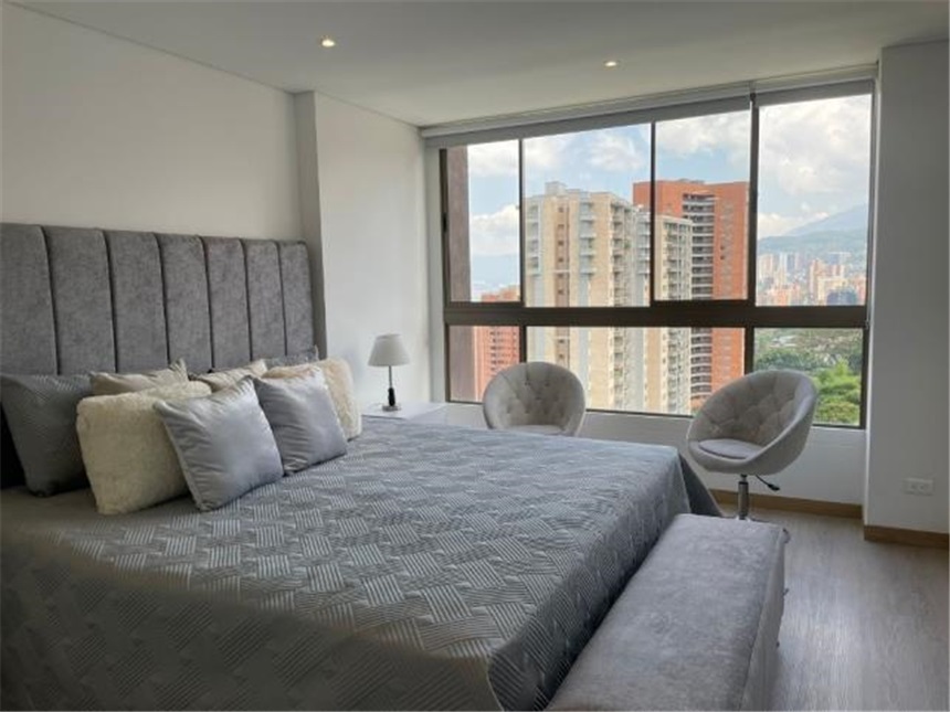 Apartamento en arriendo en Loma De Los Gonzalez, Medellín · foto 7 de 13