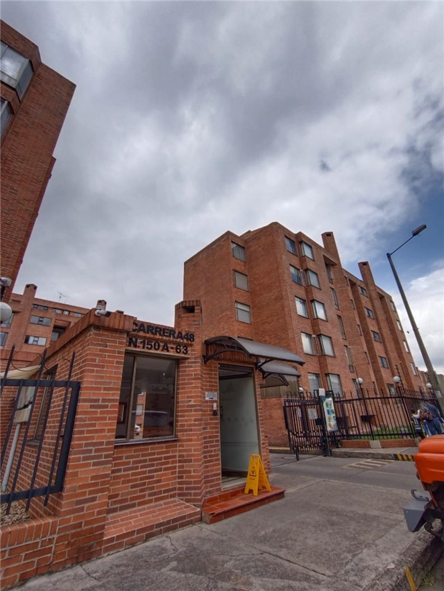 Piso – Bogotá, El Prado, Localidad Suba