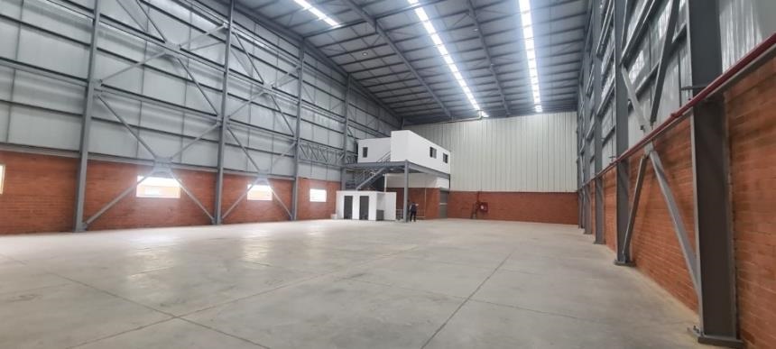 Bodega en venta en Acopi, Yumbo, 675 m² · foto 3 de 24
