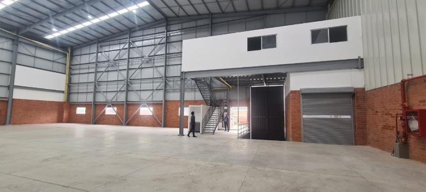 Bodega en venta en Acopi, Yumbo, 675 m² · foto 4 de 24