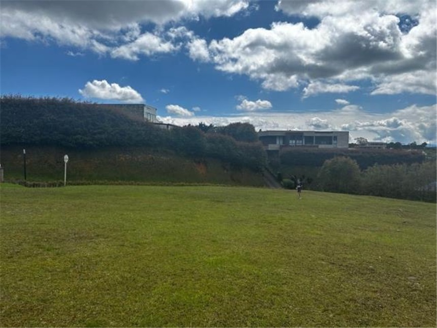 Lote en venta en Vía Las Palmas, Envigado, 2546 m² · foto 2 de 4