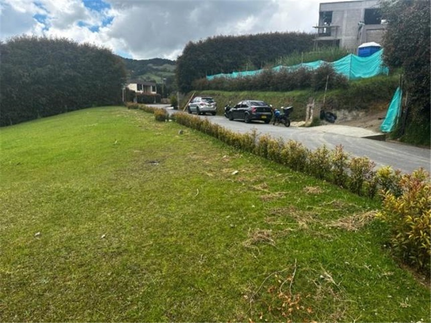 Lote en venta en Vía Las Palmas, Envigado, 2546 m² · foto 4 de 4