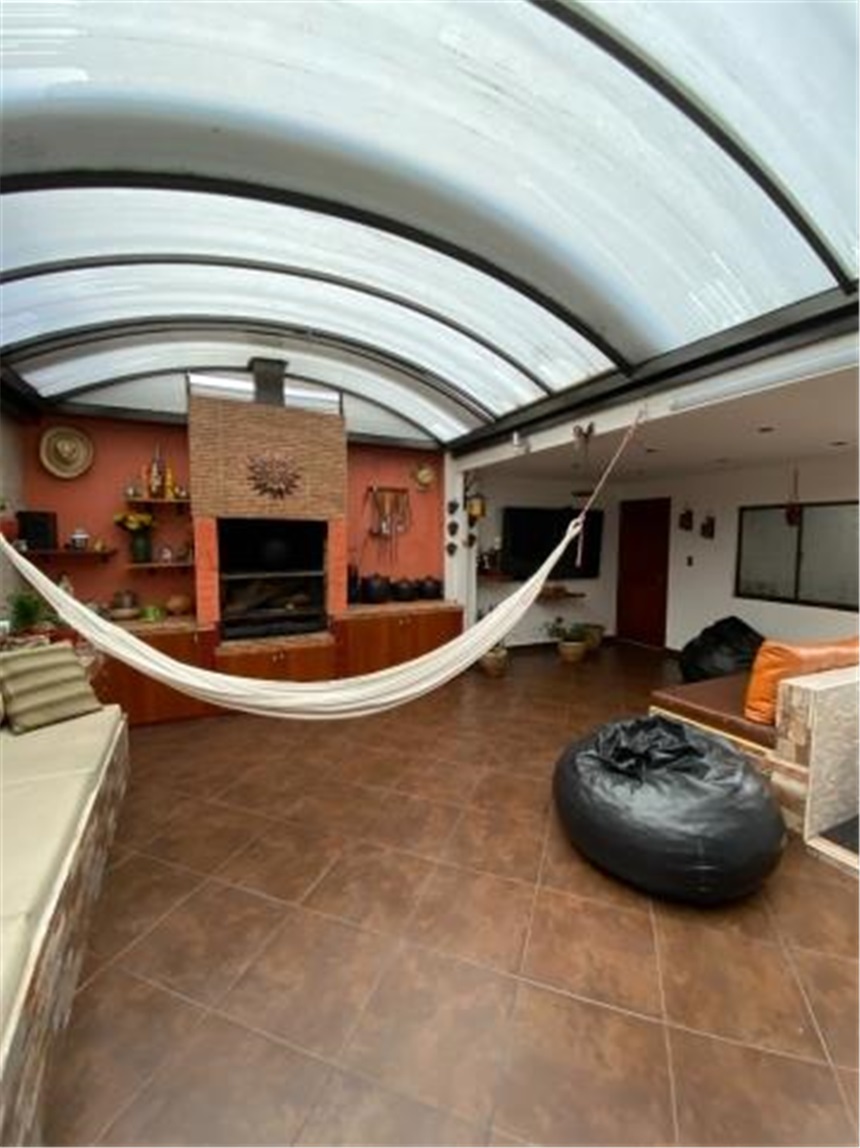 Casa en venta en Los Andes, Bogotá · foto 4 de 24