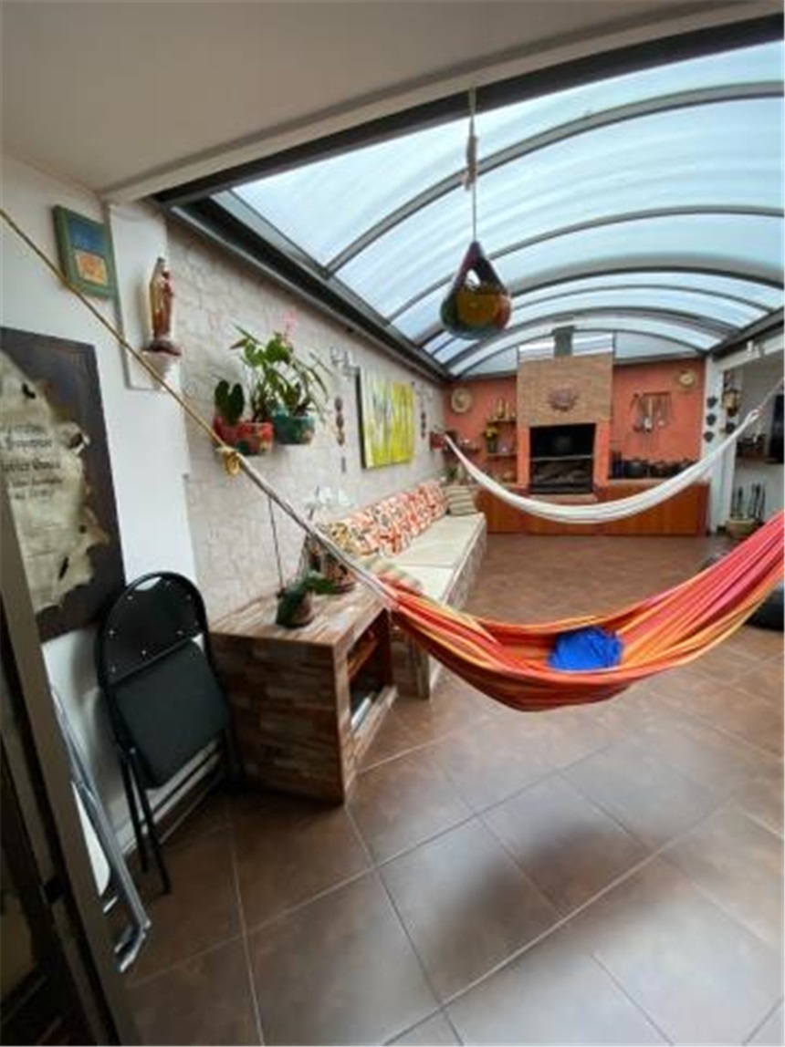 Casa en venta en Los Andes, Bogotá · foto 3 de 24