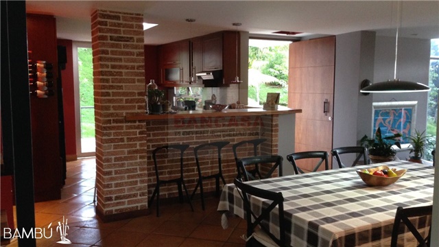 Casa de 4 alcobas en venta en Loma Del Escobero, Envigado, 293 m² · foto 12 de 17