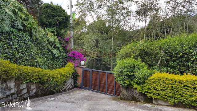 Casa de 4 alcobas en venta en Loma Del Escobero, Envigado, 293 m² · foto 15 de 17