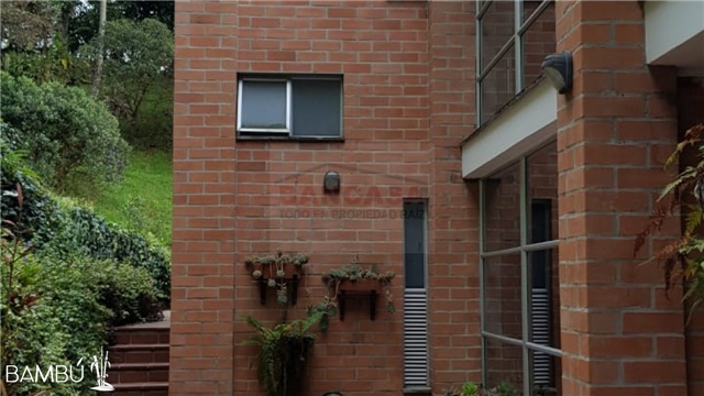 Casa de 4 alcobas en venta en Loma Del Escobero, Envigado, 293 m² · foto 17 de 17