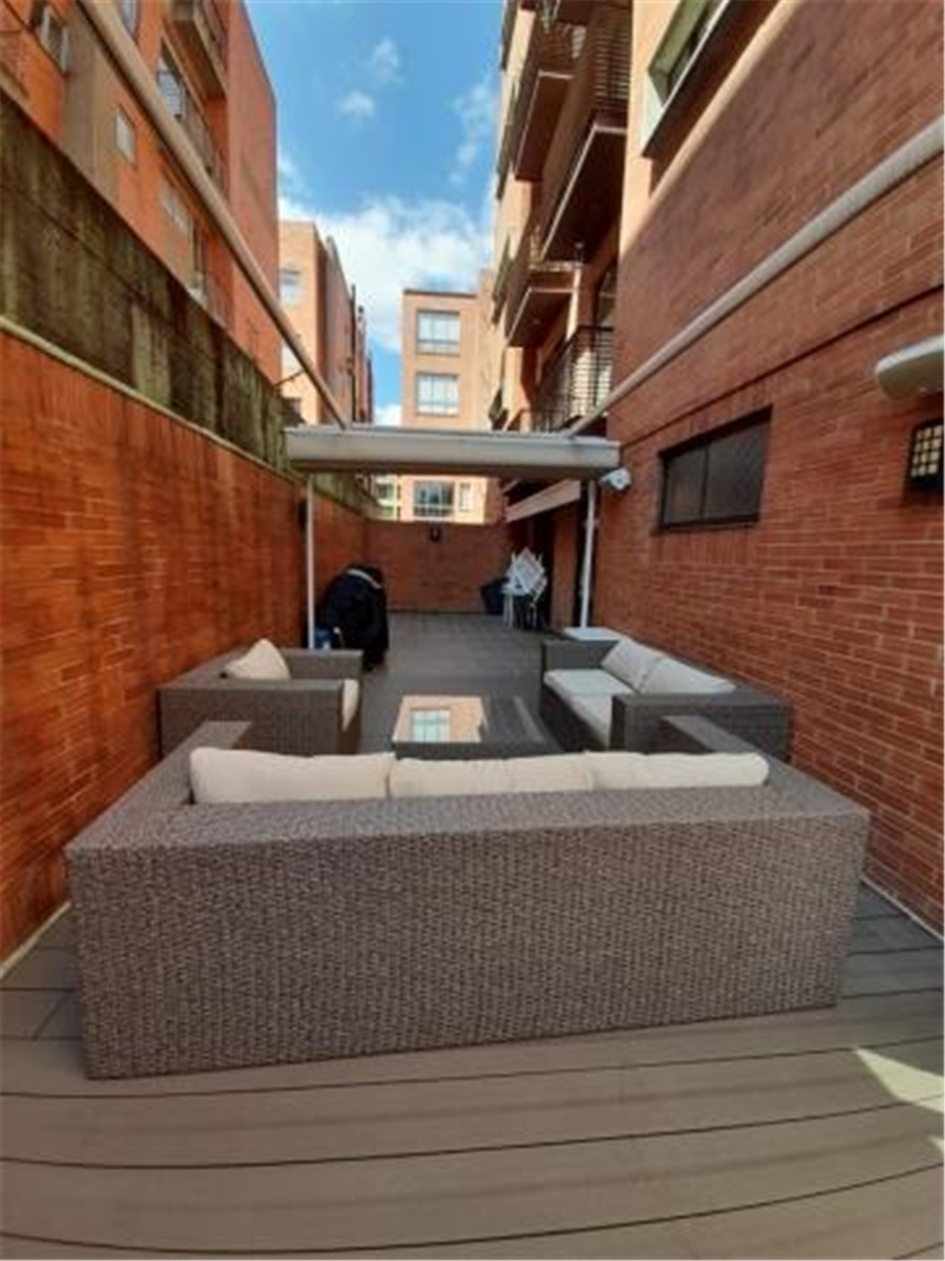 Piso – Bogotá, Santa Bárbara, Localidad Usaquén - Más