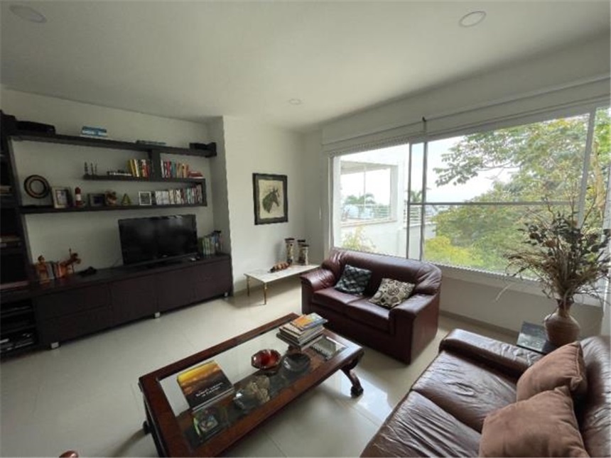 Casa de 6 alcobas en venta en Miravalle Dapa, Yumbo · foto 18 de 24