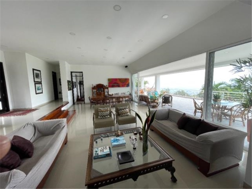 Casa de 6 alcobas en venta en Miravalle Dapa, Yumbo · foto 16 de 24