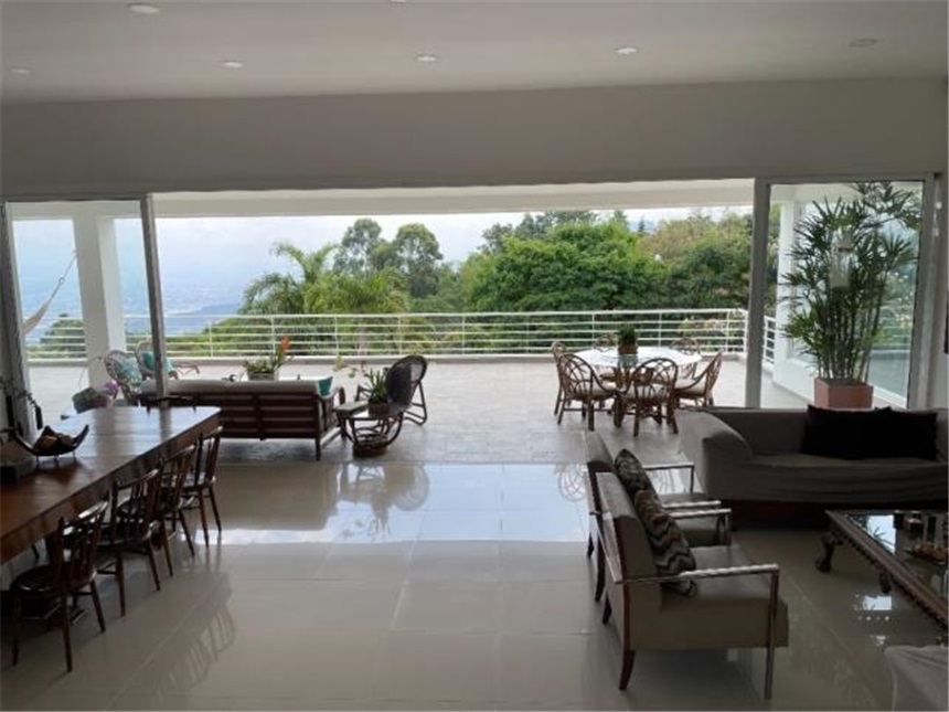 Casa de 6 alcobas en venta en Miravalle Dapa, Yumbo · foto 5 de 24