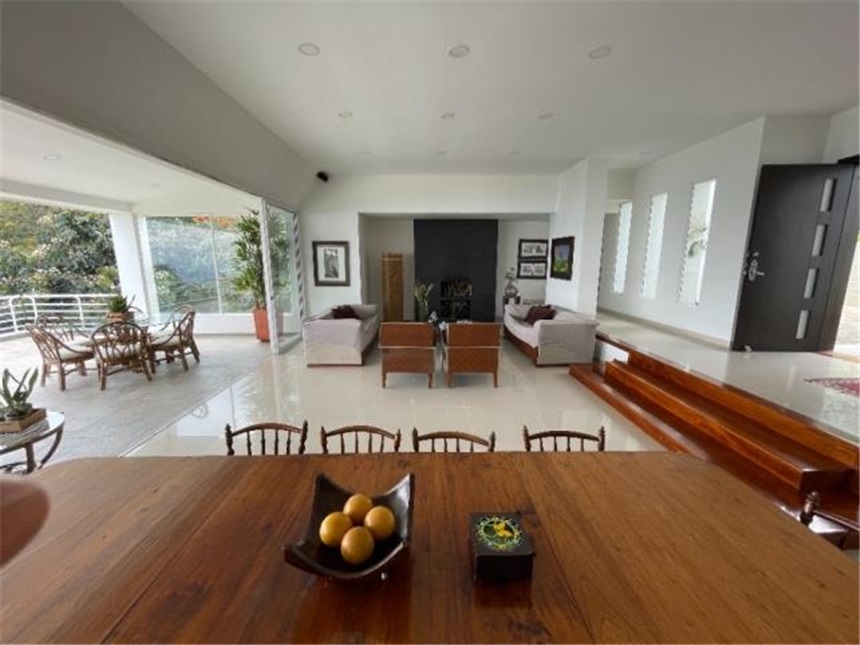 Casa de 6 alcobas en venta en Miravalle Dapa, Yumbo · foto 15 de 24