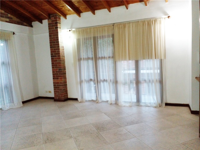 Casa de 3 alcobas en venta en Las Lomitas, Sabaneta, 412 m² · foto 14 de 19