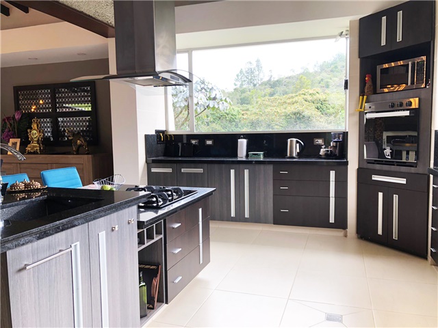 Casa de 3 alcobas en venta en Las Palmas, Medellín, 500 m² · foto 4 de 18