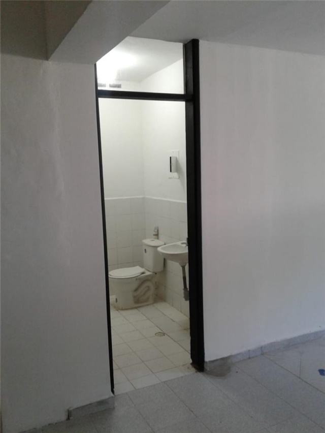 Local en Arriendo - Vista 2