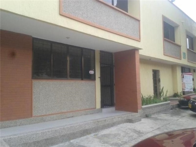 Local en Arriendo - Más