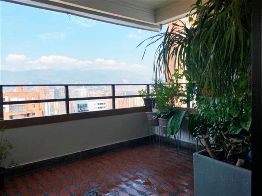 Apartamento de 3 alcobas en venta en Castropol, Medellín, 188 m² · foto 18 de 18
