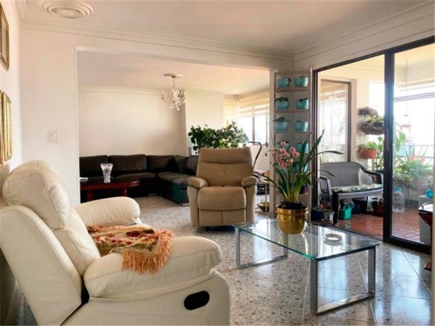Apartamento de 3 alcobas en venta en Castropol, Medellín, 188 m² · foto 8 de 18