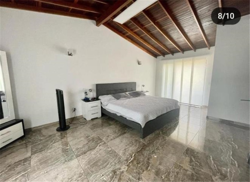 Casa de 4 alcobas en venta en La Florida, Sabaneta, 210 m² · foto 9 de 24