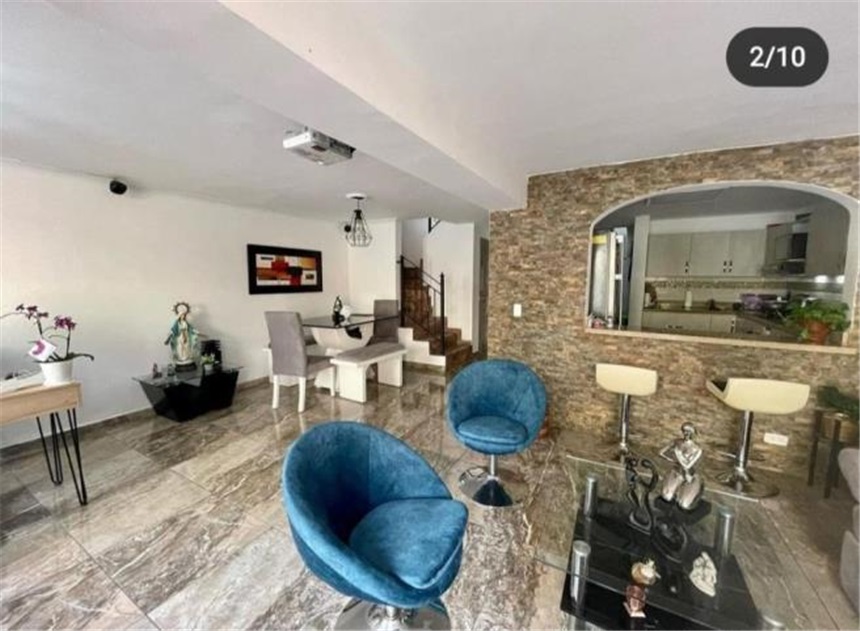 4BR House in La florida (210 m²) for Sale - 4