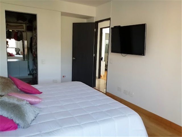 Apartamento en venta en Loma Del Barro, Envigado · foto 8 de 24