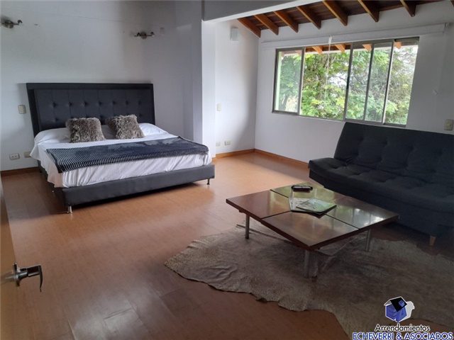 Casa de 4 alcobas en venta en Loma Del Escobero, Envigado · foto 11 de 16
