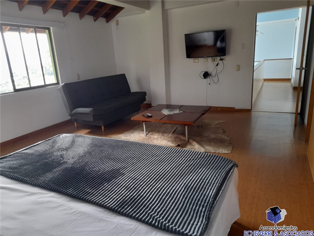 Casa de 4 alcobas en venta en Loma Del Escobero, Envigado · foto 13 de 16
