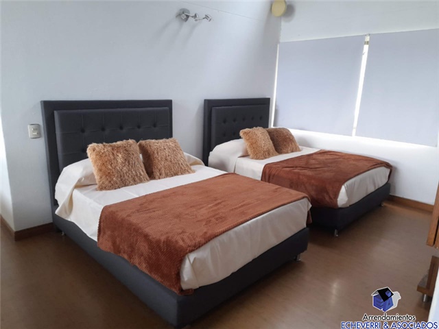 Casa de 4 alcobas en venta en Loma Del Escobero, Envigado · foto 15 de 16