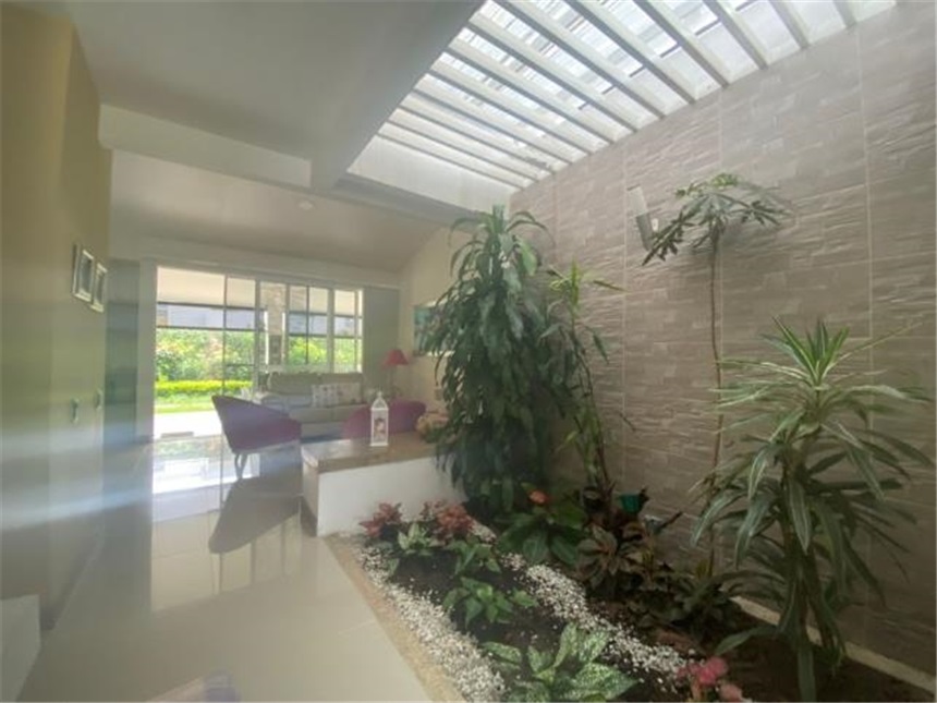 Casa de 3 alcobas en venta en Ciudad Country, Jamundí, 350 m² · foto 8 de 24