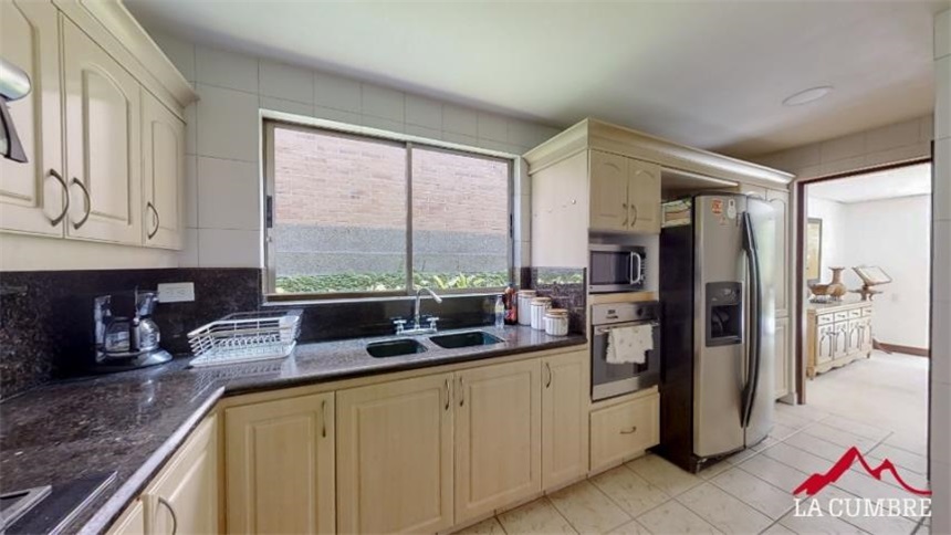 Casa en arriendo en El Poblado, Medellín · foto 6 de 16