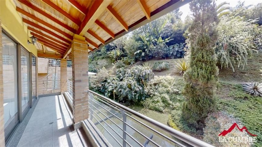 Casa en arriendo en El Poblado, Medellín · foto 13 de 16