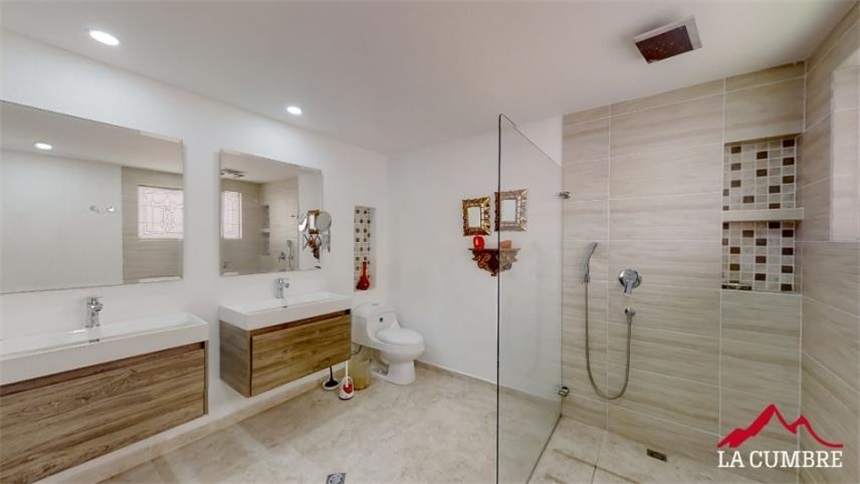 Casa en arriendo en El Poblado, Medellín · foto 15 de 16