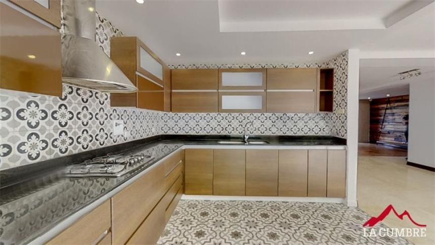 Apartamento de 3 alcobas en arriendo en Altos Del Poblado, Medellín, 250 m² · foto 7 de 12