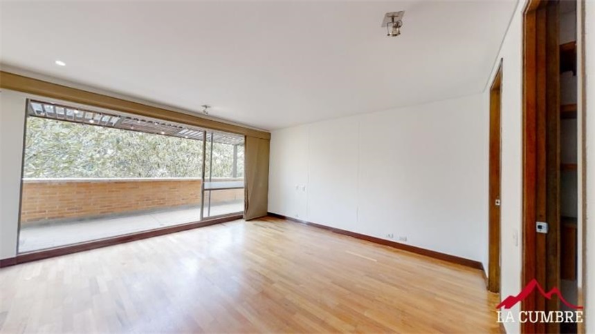 Apartamento de 3 alcobas en arriendo en Altos Del Poblado, Medellín, 250 m² · foto 11 de 12