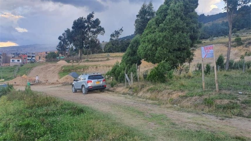 Lote en venta en Ve. La Colorada, Tunja, 345 m² · foto 4 de 4