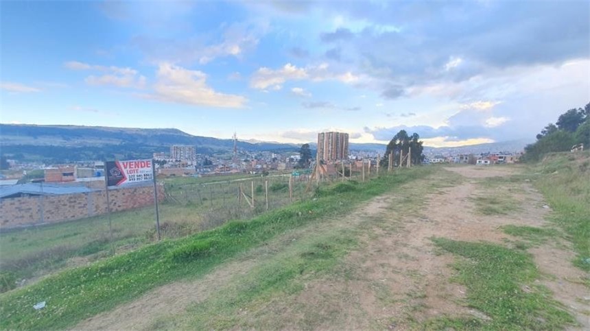 Lote en venta en Ve. La Colorada, Tunja, 345 m² · foto 3 de 4