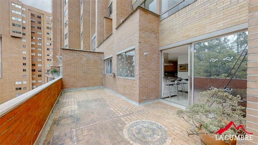 Apartamento en arriendo en El Poblado, Medellín · foto 3 de 12