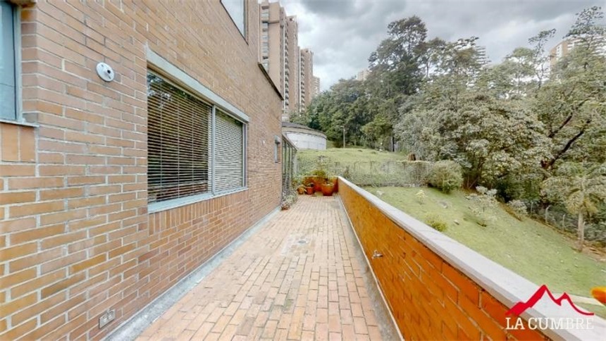 Apartamento en arriendo en El Poblado, Medellín · foto 4 de 12