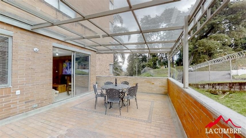 Apartamento en arriendo en El Poblado, Medellín · foto 2 de 12