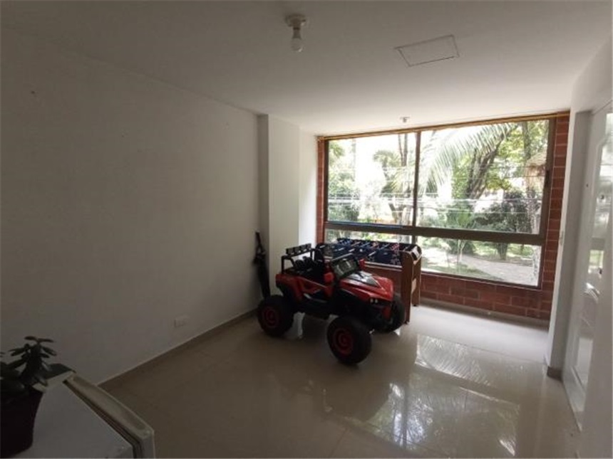 Edificio en venta en Los Colores, Medellín, 125 m² · foto 8 de 16