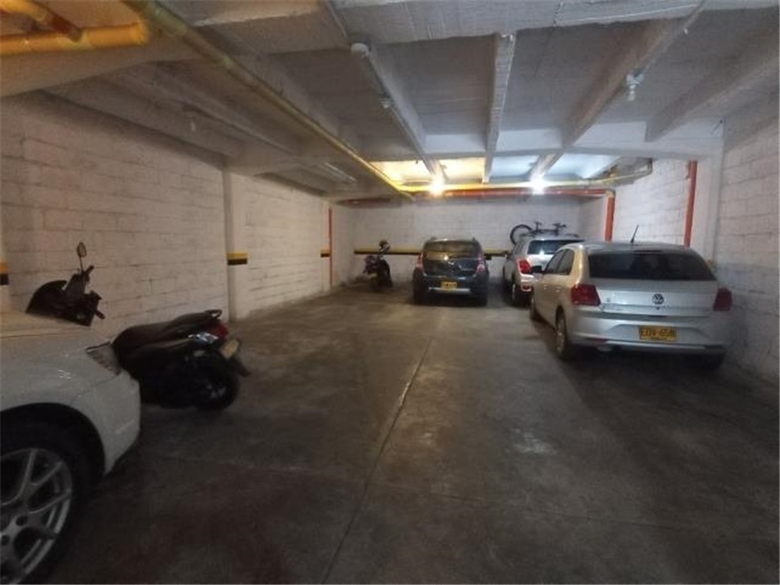Edificio en venta en Los Colores, Medellín, 125 m² · foto 5 de 16
