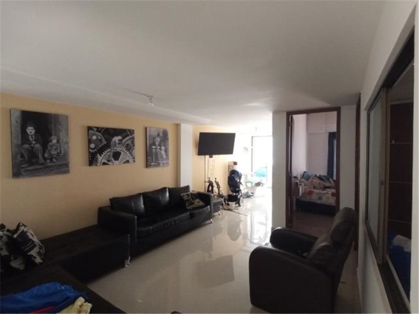Edificio en venta en Los Colores, Medellín, 125 m² · foto 4 de 16