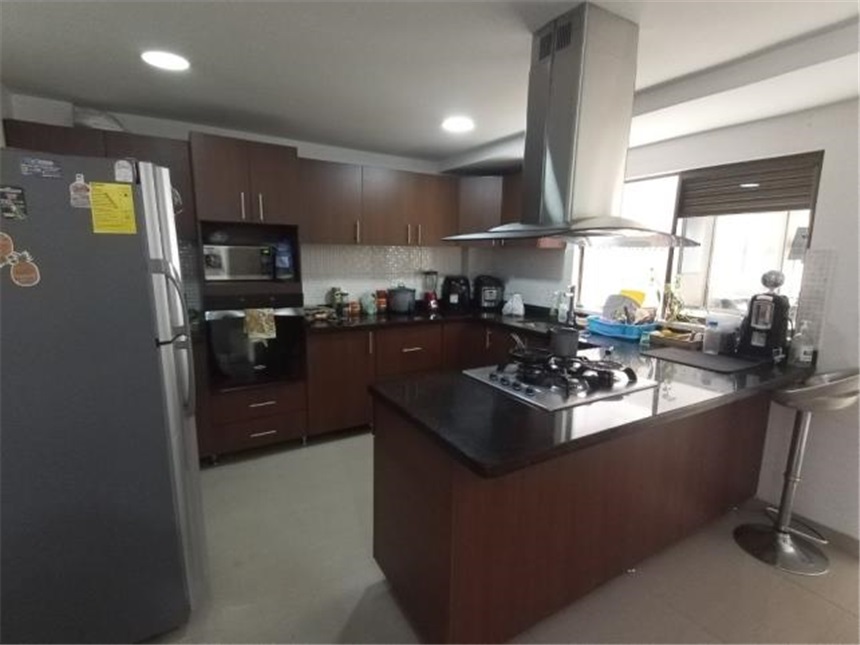 Edificio en venta en Los Colores, Medellín, 125 m² · foto 10 de 16