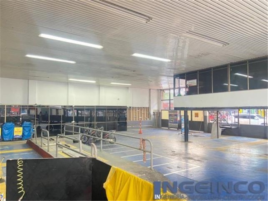 Bodega en Arriendo - Más