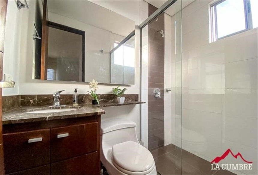 Apartamento de 2 alcobas en arriendo en Los Parra, Medellín, 145 m² · foto 12 de 12
