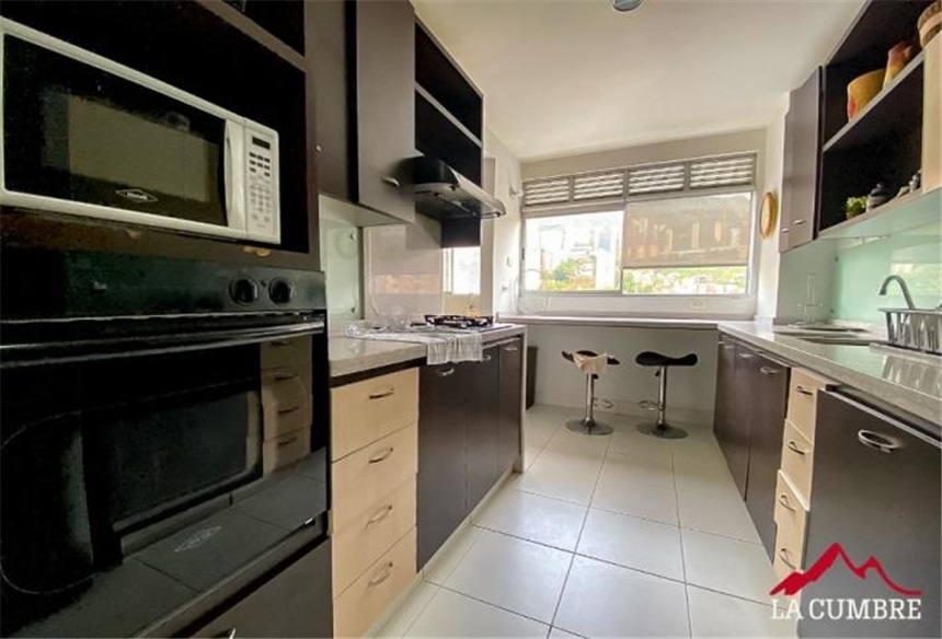 Apartamento de 2 alcobas en arriendo en Los Parra, Medellín, 145 m² · foto 5 de 12